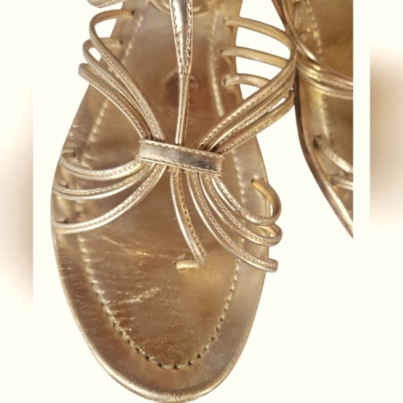Prada Women's Elegant Gold Gladiator Style Ankle Buckle Strappy Sandals 38 1/2 - Picture 3 of 9